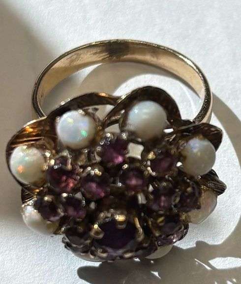 14K GOLD COCKTAIL RING, PURPLE AMETHYST STONES SURROUNDED BY OPAL TYPE STONES, BEAUTIFUL RING, SIZE 6, 5.14 GRAMS INCLUDING STONES image