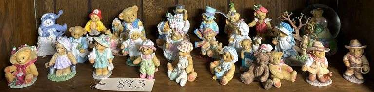 LARGE LOT OF KARA, DON 'FRIENDS ARE THE FUN PART OF LIFE', JOLANDA 'YOU CAN NEVER DISGUISE', REBECCA 'COME WITH ME', KURTIS D CLAW 1996 MEMBER ONLY FIGURE, ETC. - 23 IN ALL image