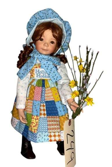 HOLLY HOBBIE PORCELAIN DOLL SD1433 APPROX. 14” image