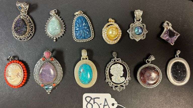 11 STERLING 925 PENDANTS, 1 BROOCH, TO INCLUDE 2 CAMEOS, PURPLE AMETHYST, BLACK ONYX, OTHER STYLE STONES - 5.43 TROY OZ, 168.88 GRAMS INCLUDING STONES image