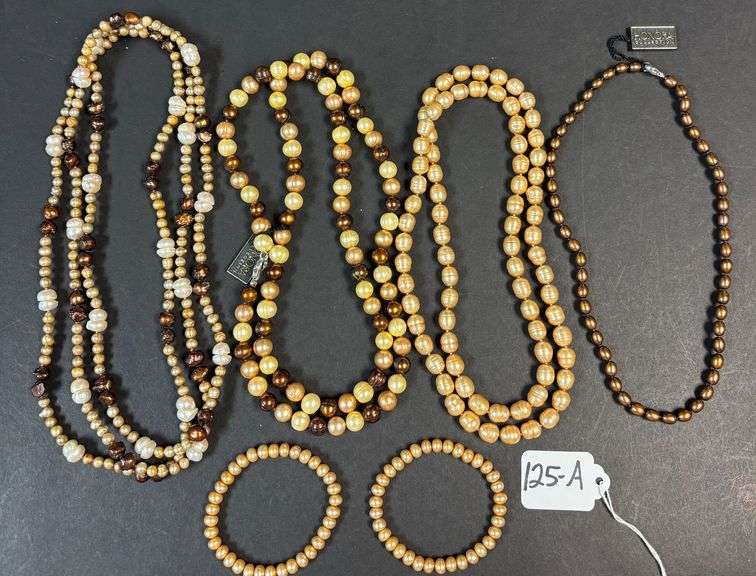 4 CULTURED PEARLS NECKLACES, AT LEAST 2 HONORA, 2 PEARL TYPE BRACELETS image