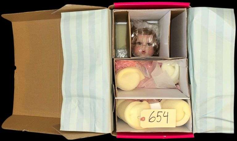 14.5 INCH MARIE OSMOND 'PEACHES AND CREAM' DOLL - NEW IN BOX image