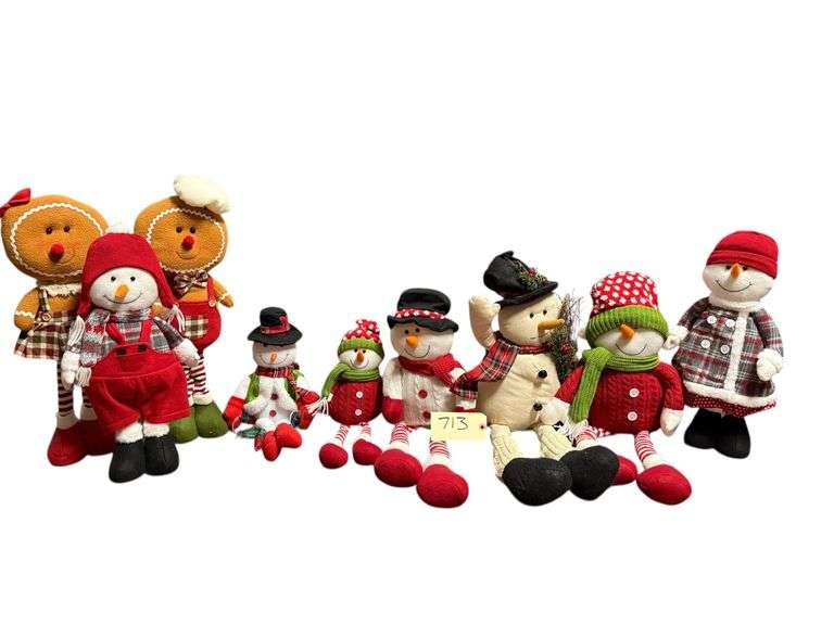 PLASTIC CONTAINER WITH 7 FABRIC SNOWMEN AND 2 FABRIC GINGERBREAD PEOPLE image