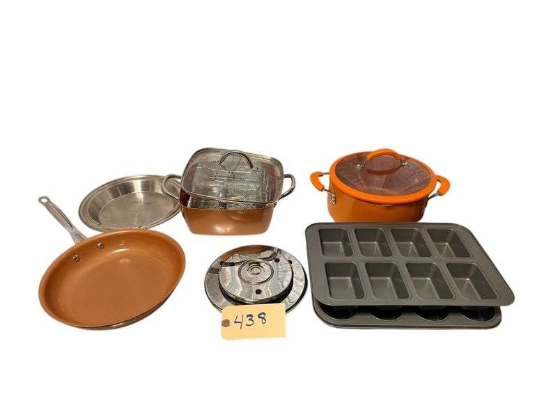 2 METAL TRIVETS, 11 INCH GOTHAM COPPER COLOR SKILLET, 9.5 INCH COPPER CHEF SQUARE BAKER WITH GLASS LID AND STEAM BASKET, 9.5 INCH COOK'S ESSENTIAL POT, 12 HOLE MUFFIN TIN, 8 HOLE SQUARE MUFFIN/BROWNIE TIN image