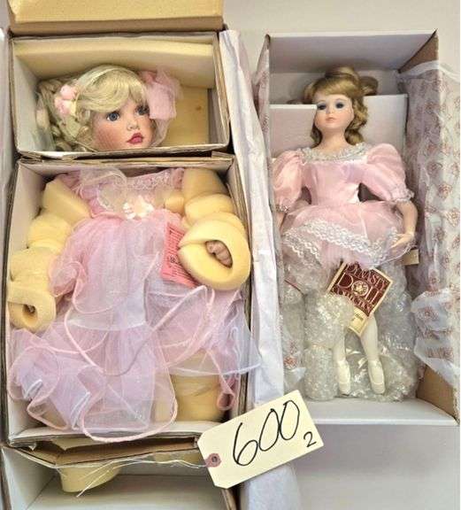 2 PORCELAIN DOLLS - PARADISE GALLERIES TREASURY COLLECTION: BALLERINA 20" TALL DOLL, DYNASTY DOLL COLLECTION: BALLERINA LANA 16" TALL DOLL COMES WITH COA image