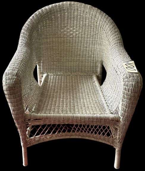 WHITE WICKER ARMCHAIR WITH HOODED FAN BACK AND LATTICE BASE TRIM - MATCHES LOT #106 image