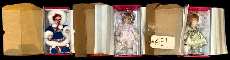 THREE NEW IN BOX MARIE OSMOND TINY TOTS - TWO ON STANDS (ESKIMO KISSY) image