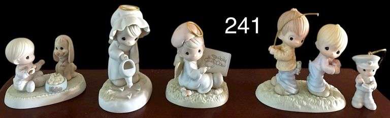 PRECIOUS MOMENTS LOT - ORNAMENT PLUS 4 FIGURINES: 'GOD GIVES THE INCREASE' - 'SHARING OUR CHRISTMAS TOGETHER' - 'I THINK YOU'RE JUST DIVINE' - 'I WILL MAKE YOU FISHERS OF MEN' image