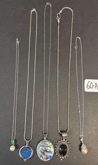 5 STERLING 925 NECKLACES W/ PENDANTS, 2 PEARL TYPE, 3 OTHERS - 3.37 TROY OZ, 104.95 GRAMS INCLUDING STONES image
