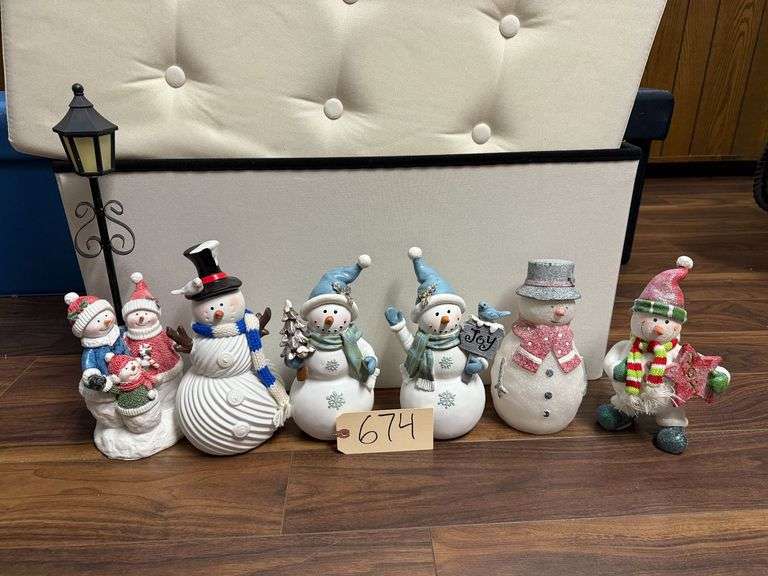 LOT OF 6 RESIN SNOWMEN FIGURINES image