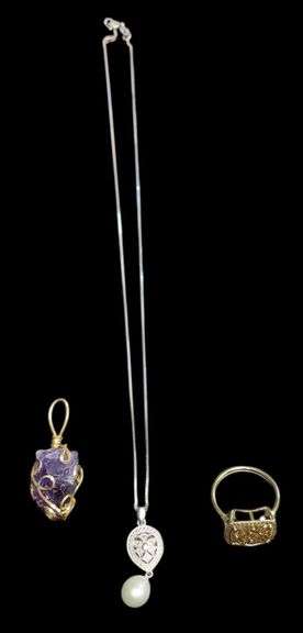 GOLD DRUZY TYPE RING, TESTS 14K, POSSIBLY STERLING WITH GOLD OVERLAY, SIZE 7, PURPLE AMETHYST STONES SURROUNDED PENDANT, STERLING 925 NECKLACE W/ OPAL OR PEARL TYPE PENDANT, RING AND NECKLACE WEIGH 6.18 GRAMS TOTAL image