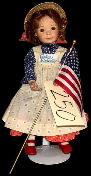 HOLLY HOBBIE PORCELAIN DOLL SD3626 APPROX. 14” image