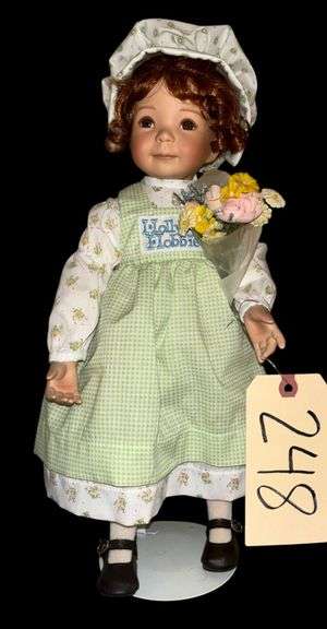HOLLY HOBBIE PORCELAIN DOLL SD0228 APPROX. 14” image