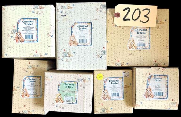 SEVEN ASSORTED CHERISHED TEDDY ITEMS TO INCLUDE JUDY, MOTHER GOOSE & FRIENDS, CHRISTOPHER, BROOKE, GINGER, SANDY, MOLLY image