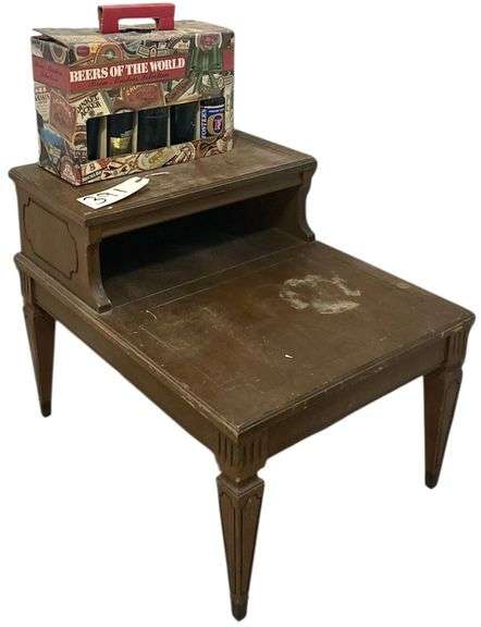 END TABLE AS IS AND BEERS OF THE WORLD BOX SET image