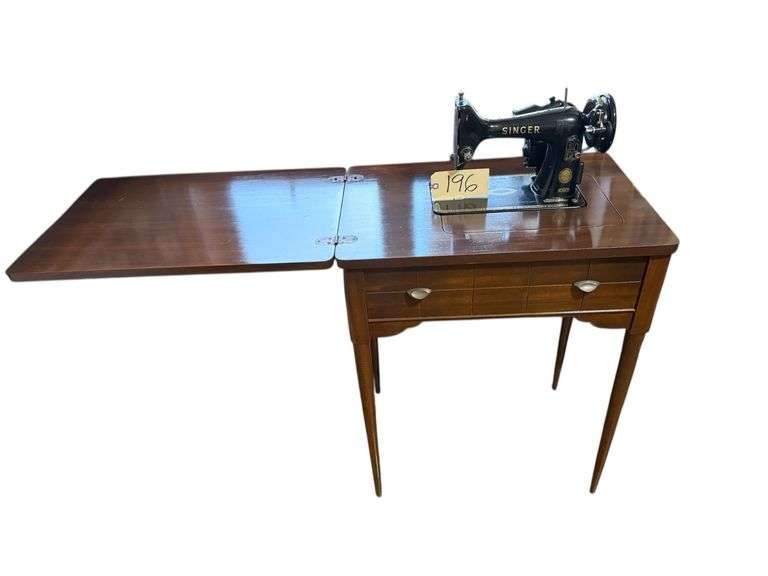 SINGER MFG. CO. ELECTRIC SEWING MACHINE 99K SERIAL #EM131895 image