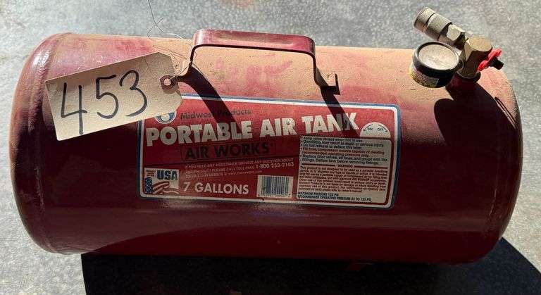 7 GALLON PORTABLE AIR TANK image