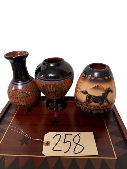 2 MITCHELL BLACKHORSE POTTERY VASES, OTHER NATIVE AMERICAN HORSE THEME DINÉ (NAVAJO) POTTERY VASE image