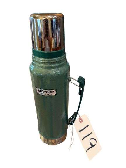 VINTAGE 1.1 QUART/1 LITER STANLEY THERMOS image