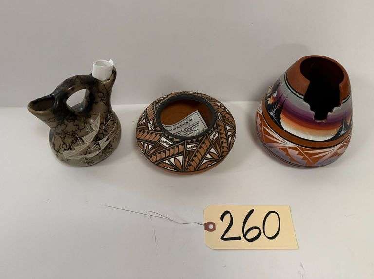 HORSE HAIR NATIVE AMERICAN POTTERY VASE, ALBERT ALVIDREZ POTTERY VASE, DINÉ (NAVAJO) POTTERY VASE image