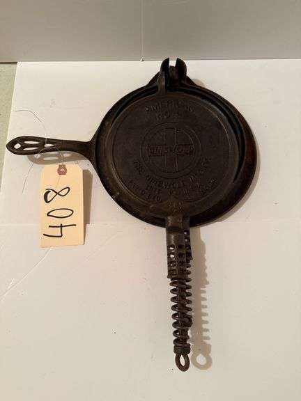 GRISWOLD - THE GRISWOLD MANUFACTURING COMPANY, ERIE, PENNSYLVANIA - PATENT DECEMBER 1, 1908 - AMERICAN NUMBER EIGHT WAFFLE MAKER image