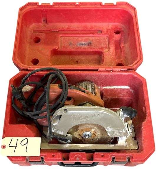 MILWAUKEE 7.5 SKILL SAW IN CASE, ELECTRIC image