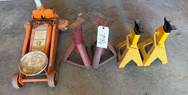 2 1/4 TON CAPACITY HYDRAULIC FLOOR JACK, TWO SETS OF JACKSTANDS image