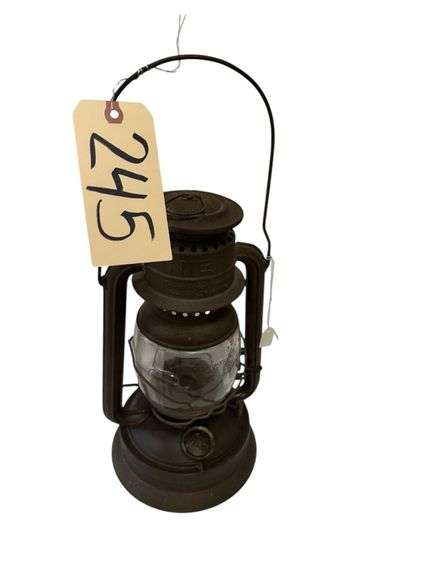 LARGER SIZE FEUERHAND NR. 280 NIER GERMANY LANTERN - GLASS PATENTED 2/18/18 image