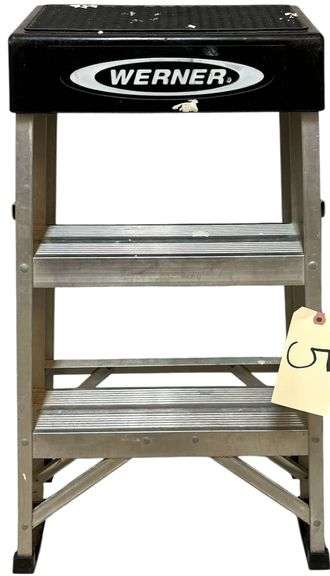 WERNER 2 STEP STEPLADDER, ALUMINUM - 2 FEET TALL image
