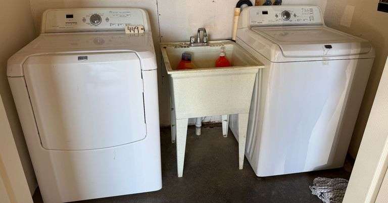 PAIR OF MAYTAG BRAVOS QUIET SERIES 300 WASHER AND DRYER SET image