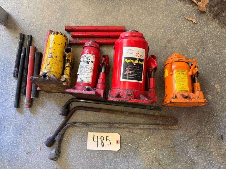 20 TON DETROIT POWER HYDRAULIC JACK, 12 TON HYDRAULIC JACK, 15 TON KMART HYDRAULIC JACK AND OTHER HYDRAULIC JACK AND TIRE IRONS image
