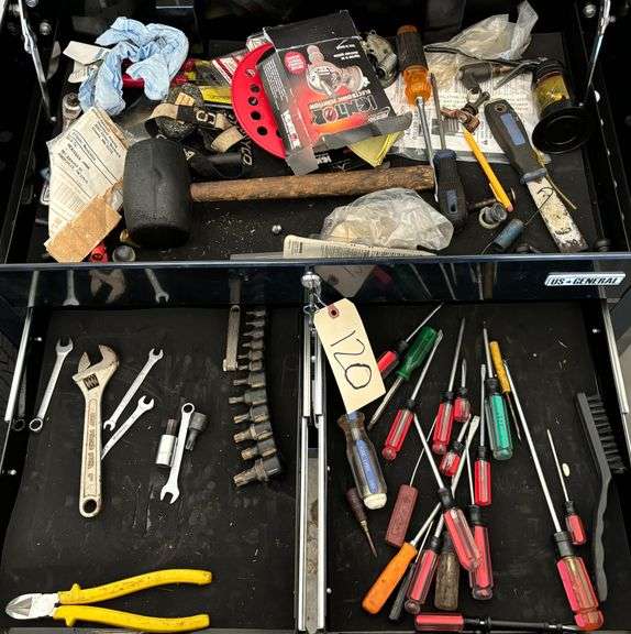 U.S. GENERAL 3-DRAWER TOOL BOX ON ROLLERS W/ CONTENTS TO INCLUDE AIR INLINE SANDER, SCREWDRIVERS, WRENCH, BLACK & DECKER DRILL BITS, OTHER TOOLS, ETC.
