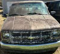1997 CHEVROLET 2500 CHEYENNE - HAS TENNESSEE TITLE. VIN: 1GCGC24R6VZ232521 - 201,100 MILES - DIAMOND PLATE TOOL BOX