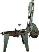 INDUSTRIAL METAL CUTTING BAND SAW - WORKING