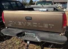 1997 CHEVROLET 2500 CHEYENNE - HAS TENNESSEE TITLE. VIN: 1GCGC24R6VZ232521 - 201,100 MILES - DIAMOND PLATE TOOL BOX
