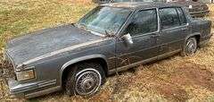 1987 CADILLAC SEDAN DEVILLE - 140,448 MILES - HAS TENNESSEE TITLE. VIN: 1G6CD518XH4305905 - HAS KEY