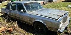 1987 CHRYSLER FIFTH AVENUE - ODOMETER READS 69,028 -  HAS TENNESSEE TITLE. VIN: 1C3BF66P3HX798841