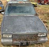 1987 CADILLAC SEDAN DEVILLE - 140,448 MILES - HAS TENNESSEE TITLE. VIN: 1G6CD518XH4305905 - HAS KEY