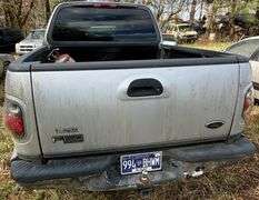 SILVER 2003 4WD FX4 OFF ROAD FORD F150 XLT SUPER CREW CAB SHORT BED TRUCK W/ TRITON V8 ENGINE - VIN: 1FTRW08L33KD77760 - HAS TENNESSEE  TITLE