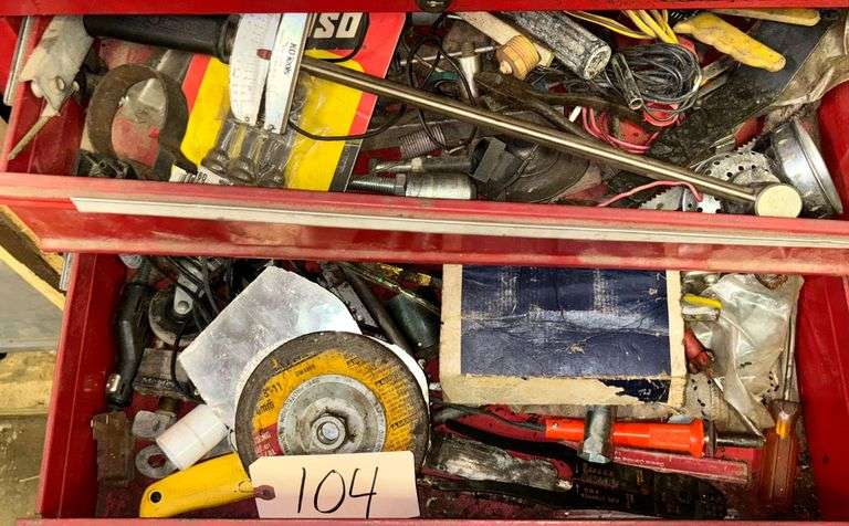 CRAFTSMAN RED METAL TOOL CHEST (NO KEY) W/ TOOLS TO INCLUDE GRINDING DISC AND OTHER HAND TOOLS/SUPPLIES