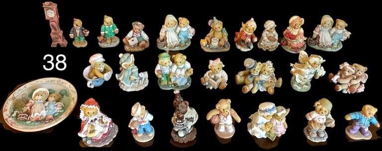 23 CHERISHED TEDDIES/ENESCO FIGURINES, CHERISHED TEDDIES DECORATOR PLATE, SMALL ENESCO GRANDFATHER CLOCK image