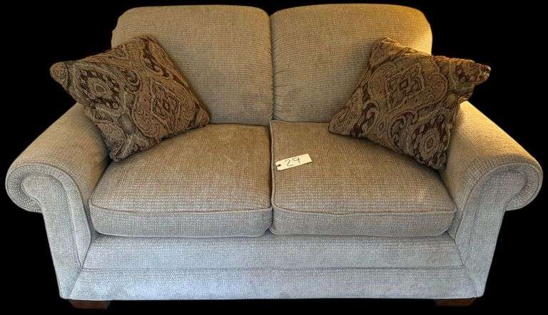 LA-Z-BOY UPHOLSTERED LOVESEAT image