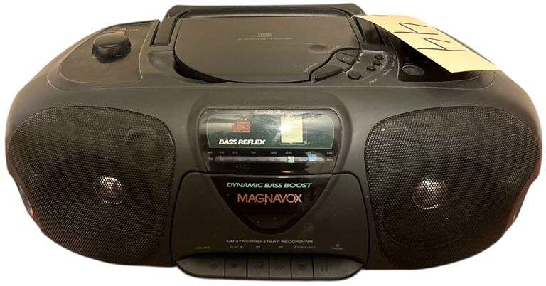 MAGNAVOX CD/CASSETTE TAPE PLAYER