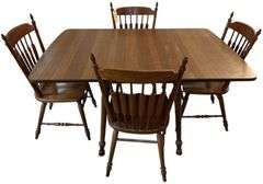 TELL CITY CHAIR COMPANY WOODEN DROP-LEAF DINING TABLE W/ 4 MATCHING CHAIRS - APPROX. 58" X 39.5" W/ LEAVES EXTENDED, 39.5" X 25.25" W/ LEAVES DOWN