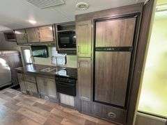 2020 "Mini Winnie" Winnebago Class C 33' Motorhome w/ approx. 16,100 miles - VIN: 1FDXE4FS4KDC20815