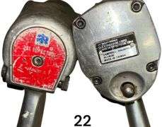 THREE PNEUMATIC IMPACT WRENCHES: CAMPBELL HAUSFELD PROFESSIONAL PL1602 1/2" DRIVE, INGERSOLL RAND 231 IMPACTOOL, AND 1 OTHER