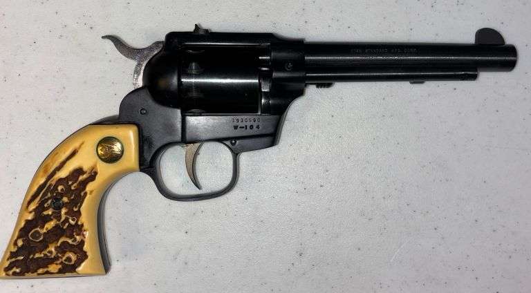 HIGH STANDARD .22 “DOUBLE NINE” REVOLVER IN ORIGINAL BOX, MODEL W-104, SN 1930590 image
