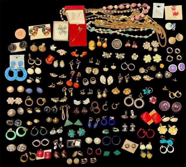 APPROX. 87 PAIRS OF FASHION EARRINGS, 8 PINS, 2 NECKLACES image