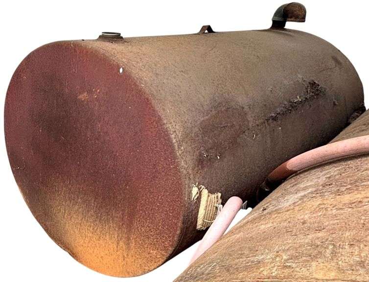 VINTAGE CYLINDRICAL STEEL WATER TANK AS-FOUND