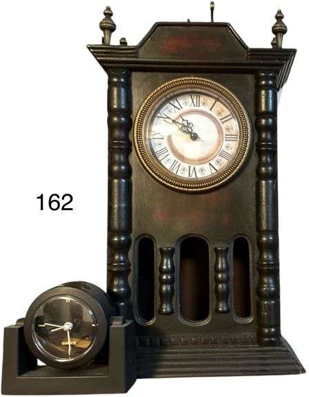 SMALL BLACK ANALOG CLOCK, WOODEN BATTERY-OPERATED ANALOG CLOCK